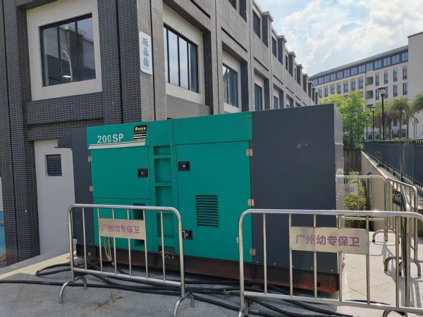 廣州幼兒師范學(xué)校臨時(shí)租賃200kw發(fā)電機(jī)五天